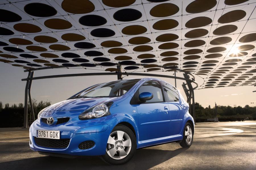  Toyota Aygo 2009 года  (фото 32 из 37)